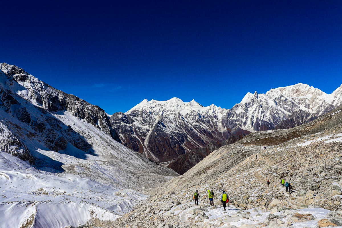 manaslu circuit trek